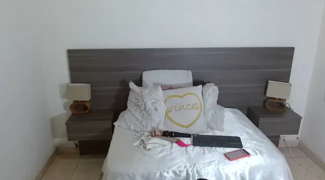 RAICHELLCOOPER1 online show from February 2025 10:51:01 PM