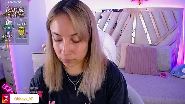 Snapshot of NyxAndria_1 chatting on January 2025 08:10:02 PM NyxAndria 1 online show from January 2025 08:10:02 PM