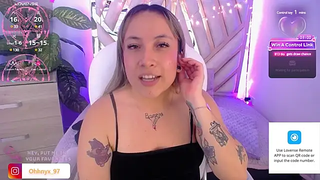 Snapshot of NyxAndria_1 chatting on March 2025 02:42:02 AM NyxAndria 1 online show from March 2025 02:42:02 AM