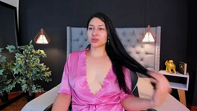 Snapshot of Sara_conde chatting on February 2025 02:45:01 PM Sara conde online show from February 2025 02:45:01 PM