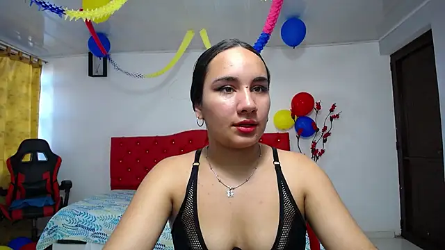 Snapshot of Maylin_horny19 chatting on June 2026 09:39:01 PM Maylin horny19 online show from June 2026 09:39:01 PM