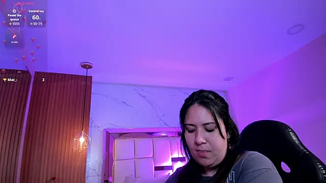 zoes milee online show from February 2026 11:31:02 AM