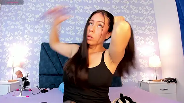 SalomeSimonz online show from January 2026 07:27:01 PM