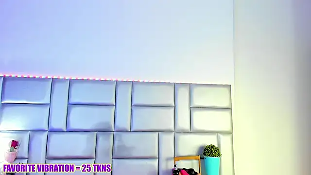 LovelyNickii online show from March 2026 12:59:02 AM