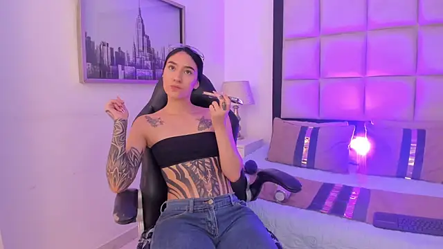 MeganPresleyy online show from July 2026 12:27:01 AM