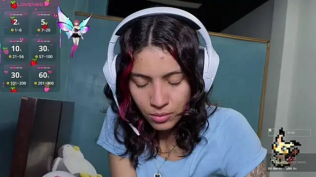 Lovelyamyy online show from October 2025 03:27:01 AM