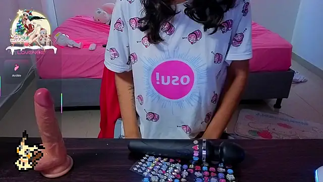 Lovelyamyy online show from December 2025 02:04:01 PM