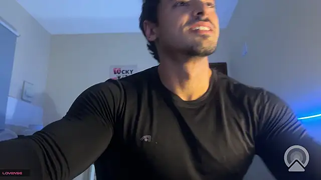 Snapshot of Lucasfit24 chatting on May 2026 01:22:01 AM Lucasfit24 online show from May 2026 01:22:01 AM