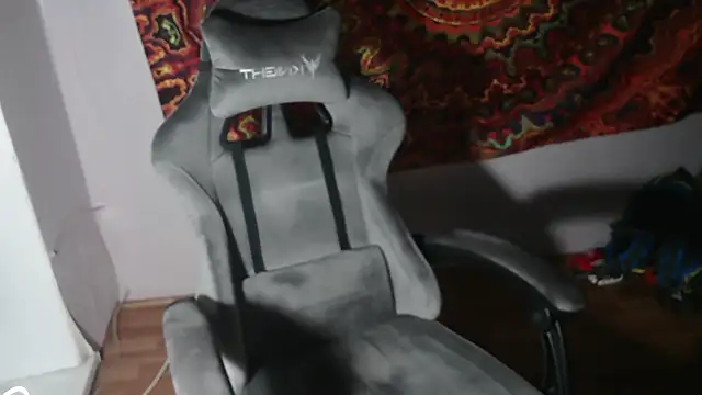 Snapshot of johnny_positive chatting on October 2025 03:57:02 PM johnny positive online show from October 2025 03:57:02 PM