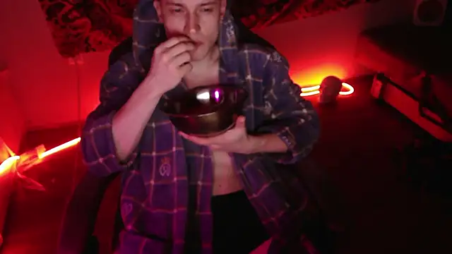 Snapshot of johnny_positive chatting on November 2025 03:45:01 PM johnny positive online show from November 2025 03:45:01 PM