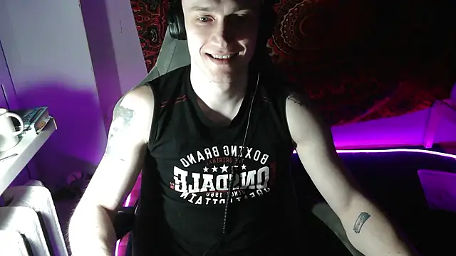 Snapshot of johnny_positive chatting on March 2026 05:19:02 PM johnny positive online show from March 2026 05:19:02 PM