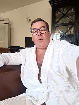 MountJohnXL online show from April 2026 03:13:01 PM