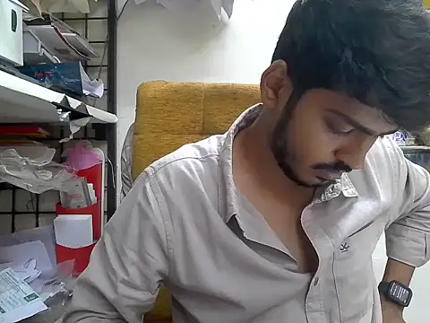 cute modell online show from November 2025 12:06:01 PM