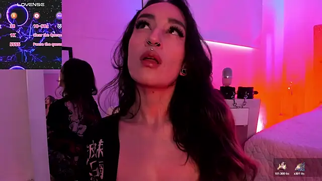 coral jonesss online show from November 2025 03:45:01 PM