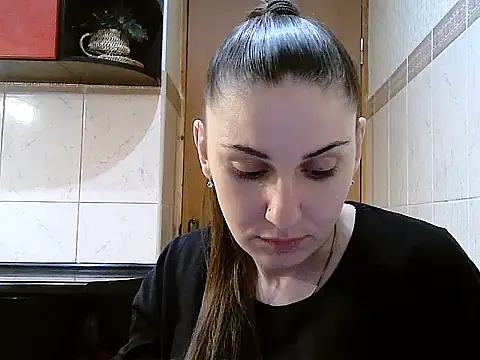 Yuliia30 online show from January 2026 03:15:01 PM