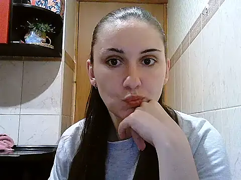 Snapshot of Yuliia30 chatting on May 2026 04:55:02 PM Yuliia30 online show from May 2026 04:55:02 PM