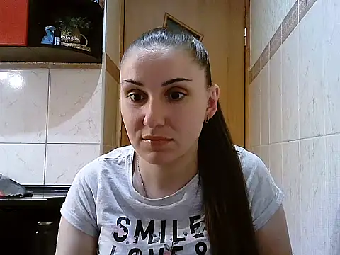 Snapshot of Yuliia30 chatting on May 2026 06:16:01 PM Yuliia30 online show from May 2026 06:16:01 PM