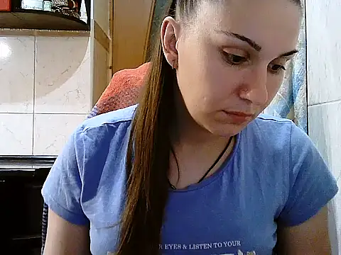 Yuliia30 online show from July 2026 04:45:01 PM