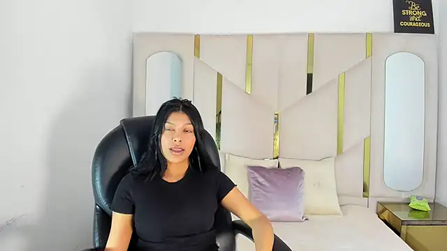 Salmaportman69 online show from February 2026 02:21:02 PM