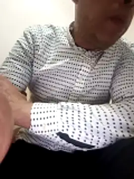 Snapshot of hmtrechaudd chatting on January 2026 01:15:02 PM hmtrechaudd online show from January 2026 01:15:02 PM