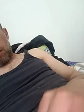 Snapshot of hmtrechaudd chatting on April 2026 11:38:02 PM hmtrechaudd online show from April 2026 11:38:02 PM