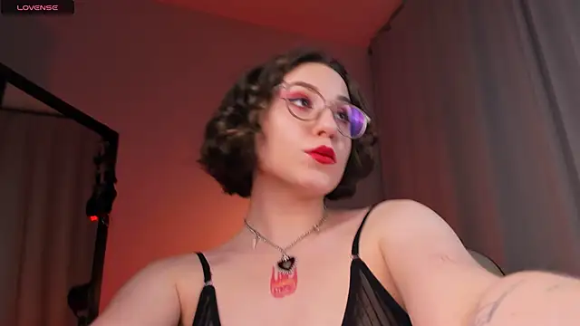 Eva Moss  online show from February 2025 03:39:02 AM