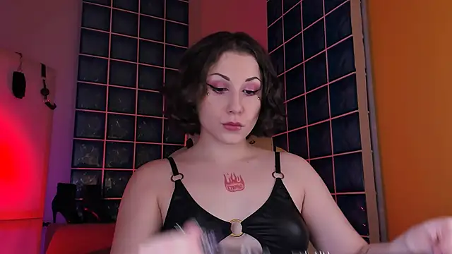 Eva Moss  online show from September 2025 02:17:01 PM