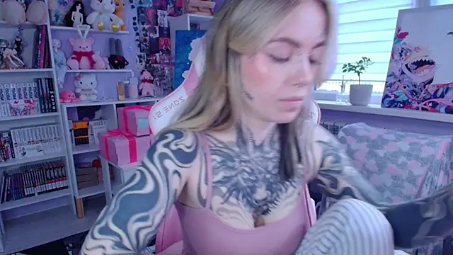 Catharsisi online show from November 2025 12:49:01 PM