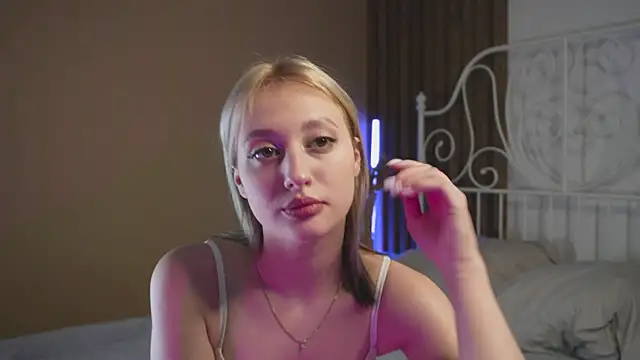 milasmiu online show from January 2025 03:41:01 PM