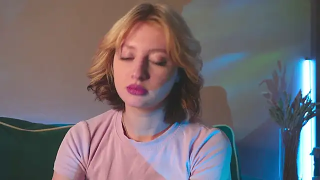 milasmiu online show from February 2025 03:09:02 PM