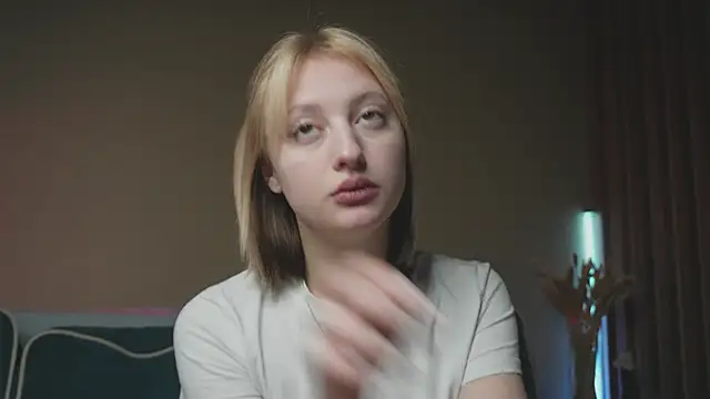 milasmiu online show from February 2025 03:08:01 PM