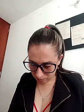 CHARLOTTE 1711 online show from January 2025 04:44:01 PM