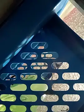 Melyy Edii online show from December 2025 03:19:02 PM