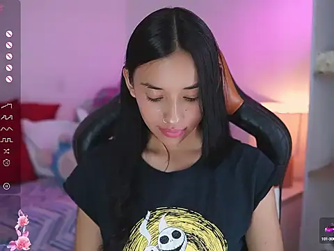 Snapshot of Hade_collinss chatting on March 2025 09:59:02 PM Hade collinss online show from March 2025 09:59:02 PM