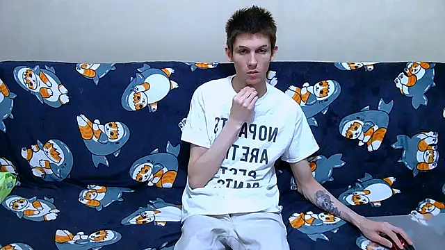 Snapshot of Lester_Broo chatting on June 2026 08:48:02 PM Lester Broo online show from June 2026 08:48:02 PM