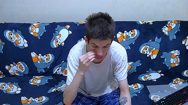 Snapshot of Lester_Broo chatting on June 2026 02:04:01 PM Lester Broo online show from June 2026 02:04:01 PM