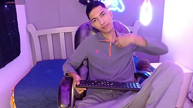 HarolddXL online show from January 2025 12:45:02 PM