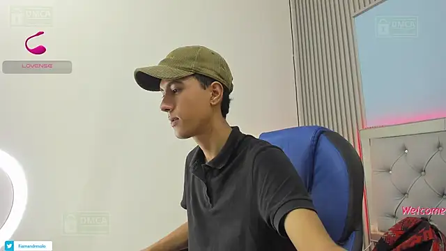 Snapshot of HarolddXL chatting on December 2025 01:05:01 PM HarolddXL online show from December 2025 01:05:01 PM