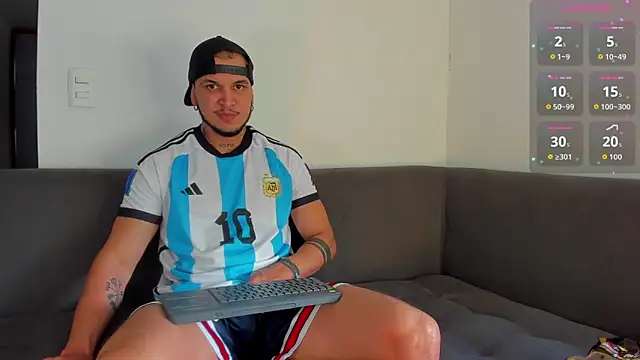 austinoficial online show from November 2025 08:52:02 PM