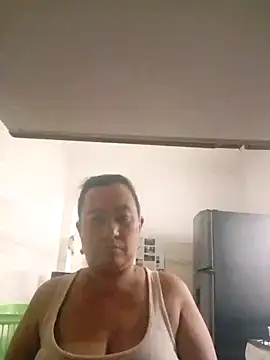 karolove2424 online show from October 2025 02:25:02 PM