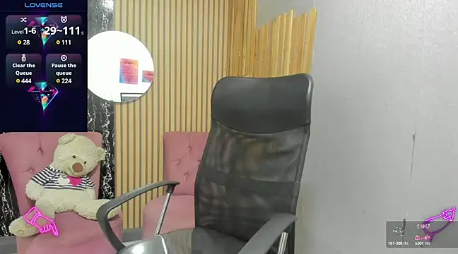 Iam zaia online show from February 2025 06:49:02 PM