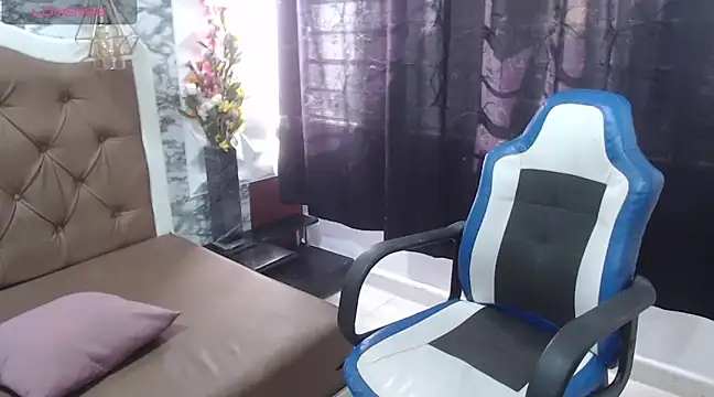 Iam zaia online show from February 2025 08:03:02 PM