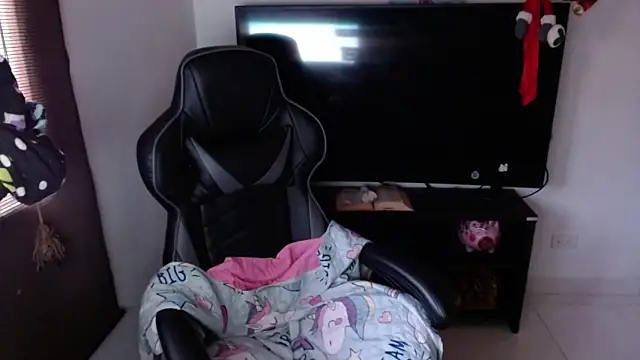 Princezzlove3 online show from January 2025 09:02:01 PM