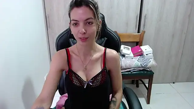 Princezzlove3 online show from February 2025 02:52:02 PM