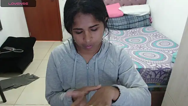 july-feria online show from March 2025 09:00:02 PM