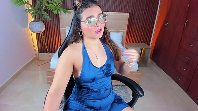 Snapshot of lilly_ass_ chatting on February 2025 12:50:01 PM lilly ass online show from February 2025 12:50:01 PM