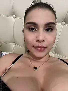 Aitana Hilton  online show from March 2025 11:53:01 PM