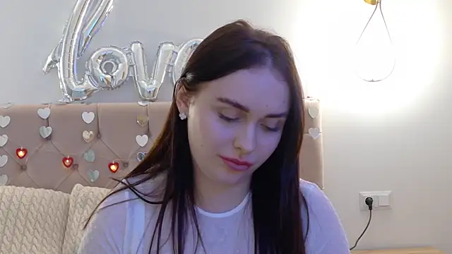 Snapshot of Lilliana_Moon chatting on February 2025 03:32:02 PM Lilliana Moon online show from February 2025 03:32:02 PM