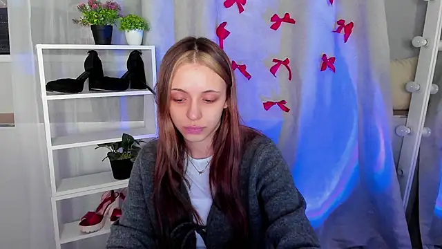 Sahara Shields online show from February 2025 09:00:02 AM