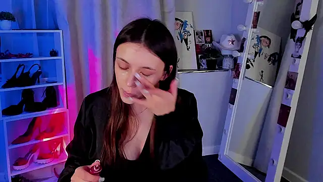 Sahara Shields online show from November 2025 10:30:01 AM